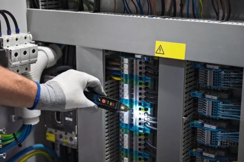 TESTER NAPIĘCIA GVD 1000-17 BOSCH